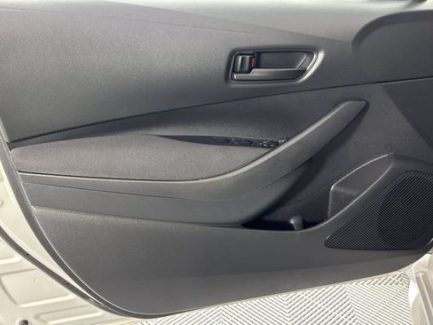 Used 2025 Toyota Corolla LE FWD image 27