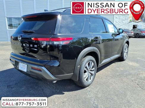 New 2026 Nissan Pathfinder SL FWD image 3