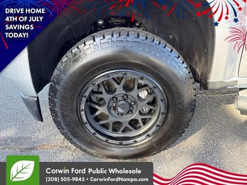 Used 2018 GMC Canyon W/T w/ Convenience Package RWD image 9
