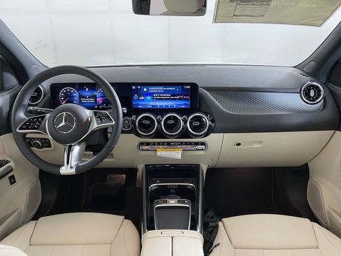 Certified 2025 Mercedes-Benz GLA 250 4MATIC image 14