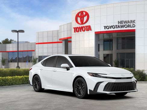 New 2026 Toyota Camry SE FWD image 17