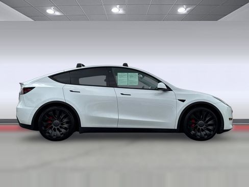 Used 2022 Tesla Model Y Performance AWD/4WD image 7