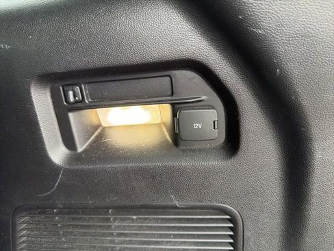 Used 2021 Ford Explorer XLT w/ Equipment Group 202A image 11