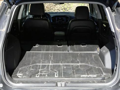 Used 2023 GMC Terrain AT4 w/ LPO, Floor Liner Package AWD/4WD image 33