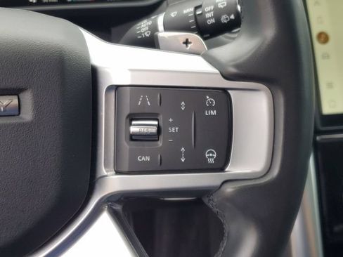 Used 2024 Land Rover Discovery S AWD/4WD image 25