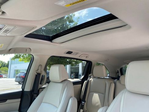 Used 2025 Honda Odyssey EX-L image 24