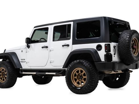 Used 2017 Jeep Wrangler Unlimited Sport w/ Quick Order Package 24S AWD/4WD image 4