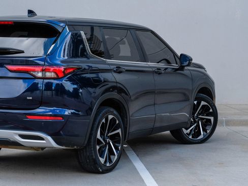 Used 2022 Mitsubishi Outlander SE AWD/4WD image 6