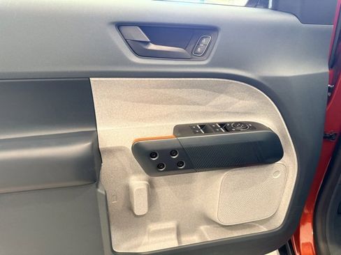 Used 2022 Ford Maverick XLT image 8