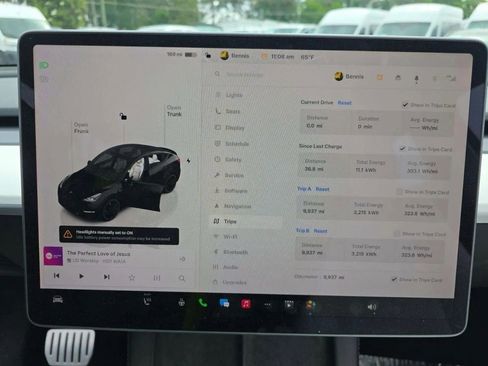 Used 2023 Tesla Model Y Performance AWD/4WD image 13