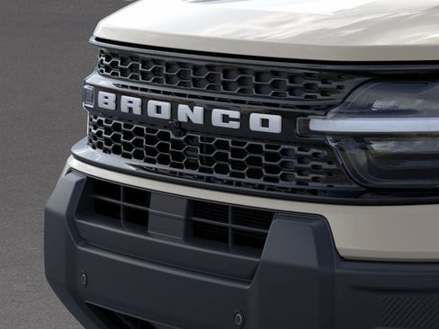 New 2025 Ford Bronco Sport Outer Banks w/ Outer Banks Tech Package+ AWD/4WD image 40