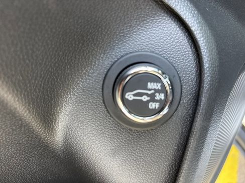 Used 2025 Buick Encore GX Preferred image 21