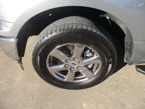 Used 2020 Ford F150 XLT w/ Equipment Group 302A Luxury image 3