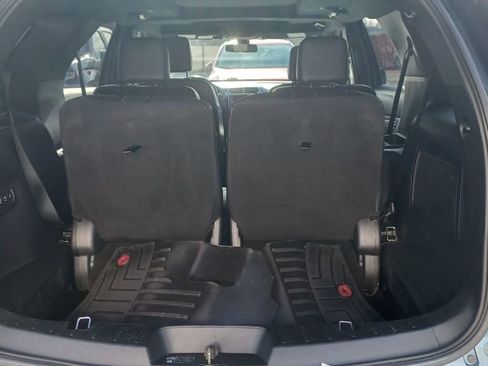 Used 2018 Ford Explorer Limited w/ Equipment Group 301A image 8