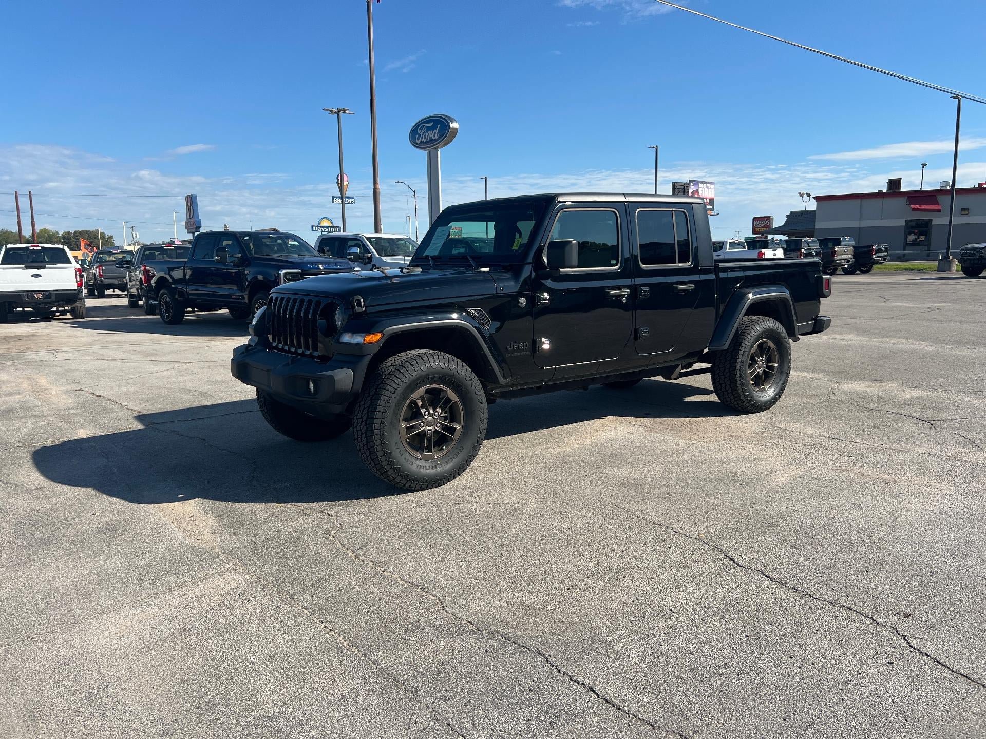Used 2022 Jeep Gladiator Sport AWD/4WD image 5