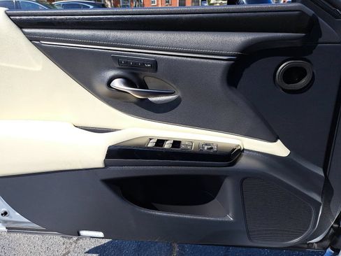 Used 2022 Lexus ES 300h w/ Premium Package FWD image 28