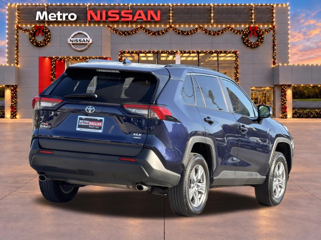 Used 2025 Toyota RAV4 XLE AWD/4WD image 5