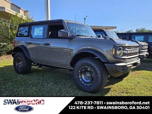 New 2025 Ford Bronco Base w/ Sasquatch Package image 1