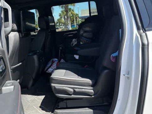 Used 2025 Chevrolet Suburban RST w/ RST Capability Package AWD/4WD image 13