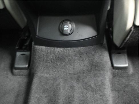 Used 2025 Kia Sorento S w/ Panoramic Sunroof Package FWD image 9