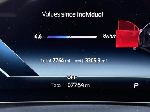 Used 2025 BMW iX xDrive50 image 23