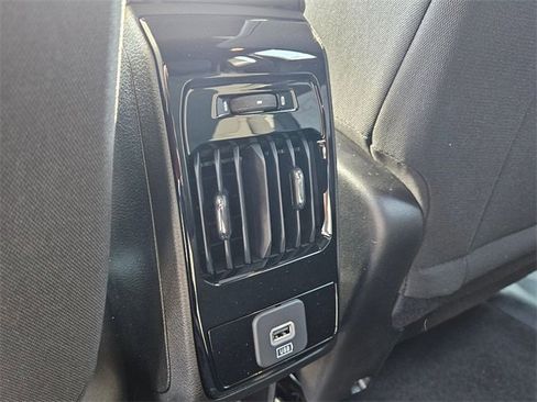 Certified 2025 Jeep Compass Sport image 22