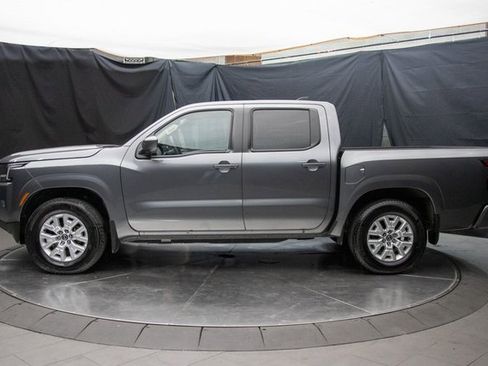 Used 2024 Nissan Frontier SV w/ SV Convenience Package image 9