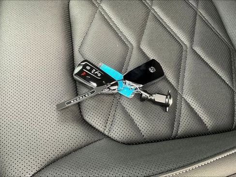 New 2025 Volkswagen Atlas SE image 29