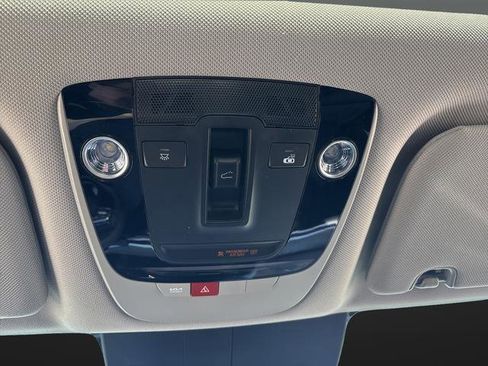 Used 2024 Kia Sorento SX image 27