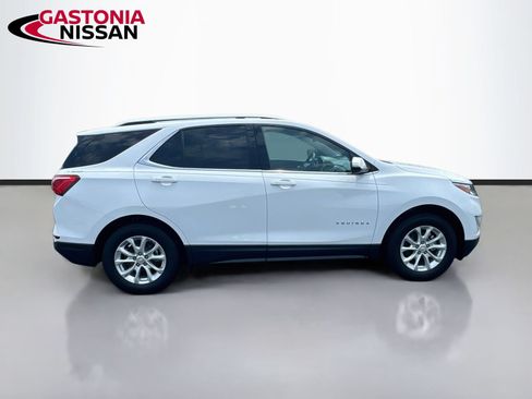 Used 2018 Chevrolet Equinox LT w/ Sun & Infotainment Package FWD image 10