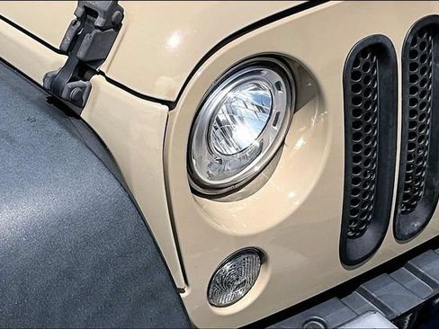 Used 2017 Jeep Wrangler Sport AWD/4WD image 28