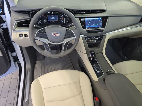 Used 2026 Cadillac XT5 Premium Luxury w/ Driver Assist Package FWD image 18