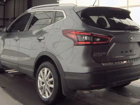 Used 2022 Nissan Rogue Sport SV image 4