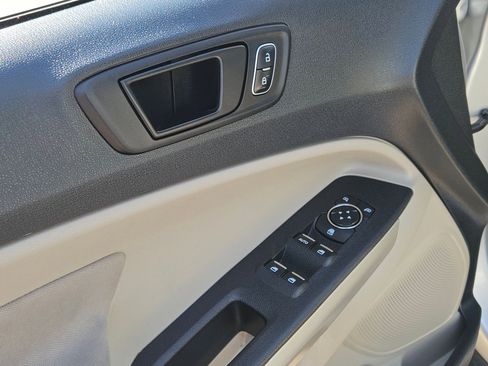Used 2021 Ford EcoSport S image 12