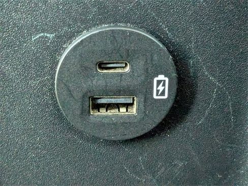 Used 2020 Ford Escape SEL image 16