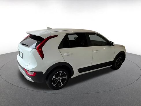 Used 2026 Kia Niro LX FWD image 15