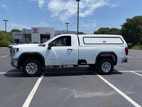 Used 2024 GMC Sierra 3500 Pro w/ Convenience Package AWD/4WD image 2