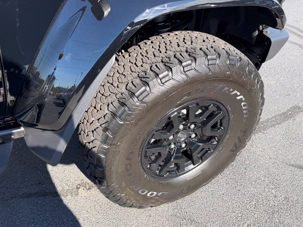 New 2026 Ford Bronco Raptor w/ Interior Carbon Fiber Pack AWD/4WD image 6