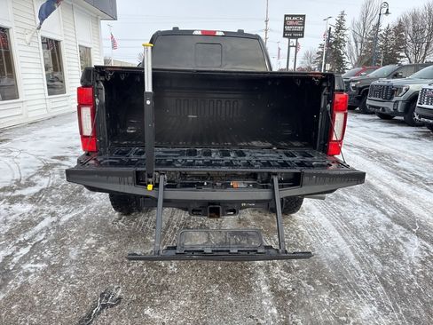 Used 2022 Ford F250 Lariat w/ Tremor Off-Road Package image 44