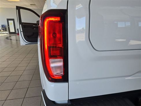 Used 2025 GMC Sierra 1500 Elevation image 29