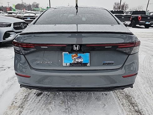 Used 2023 Honda Accord Sport image 4