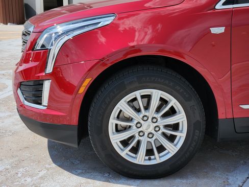 Used 2019 Cadillac XT5 FWD image 8