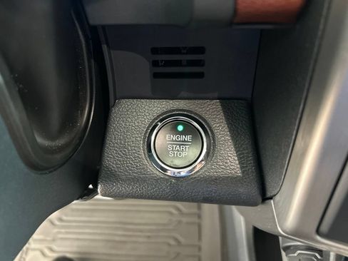 Used 2022 Ford F350 Platinum w/ FX4 Off-Road Package AWD/4WD image 53