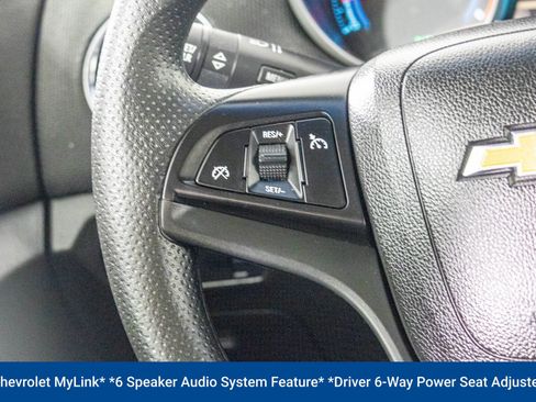 Used 2015 Chevrolet Cruze LT image 9