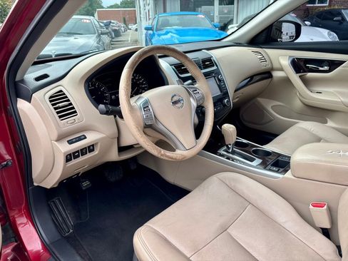 Used 2015 Nissan Altima 3.5 SL FWD image 2