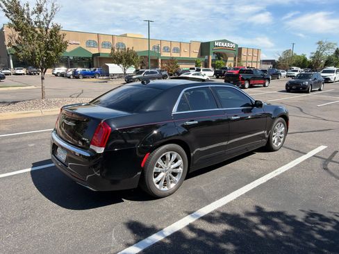 Used 2016 Chrysler 300 C w/ Light Group AWD/4WD image 4