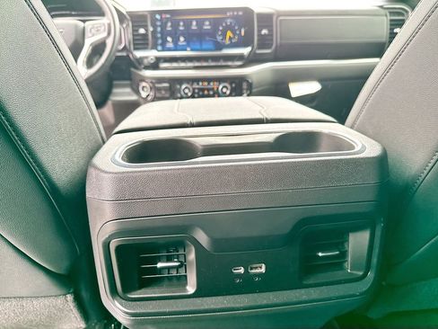 Used 2024 Chevrolet Silverado 1500 LT Trail Boss w/ Convenience Package II image 19