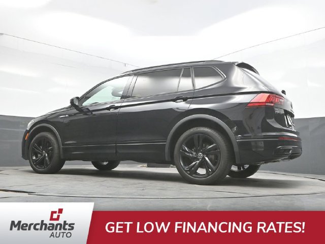 Used 2024 Volkswagen Tiguan SE R-Line AWD/4WD image 35