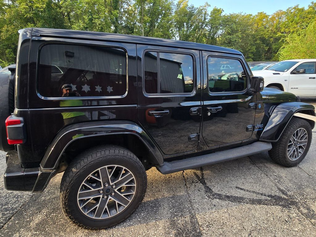 Used 2024 Jeep Wrangler High Altitude AWD/4WD image 8