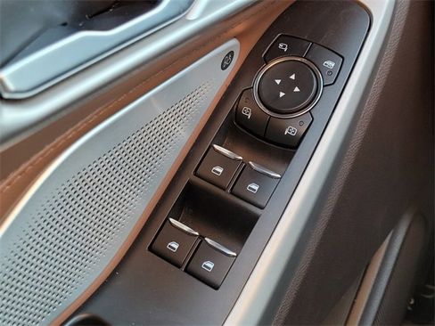 Used 2023 Ford Explorer King Ranch w/ Technology Package image 28